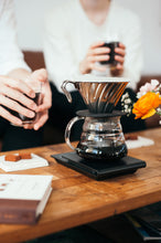 تحميل الصورة في عارض المعرض ،HARIO - V60 Metal Dripper
