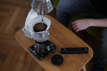 Load image into Gallery viewer, HARIO V60 Coffee Server - 450ml
