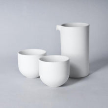 Load image into Gallery viewer, LOVERAMICS BREWERS SET - SPECIALTY JUG + 2 TASTING CUPS
